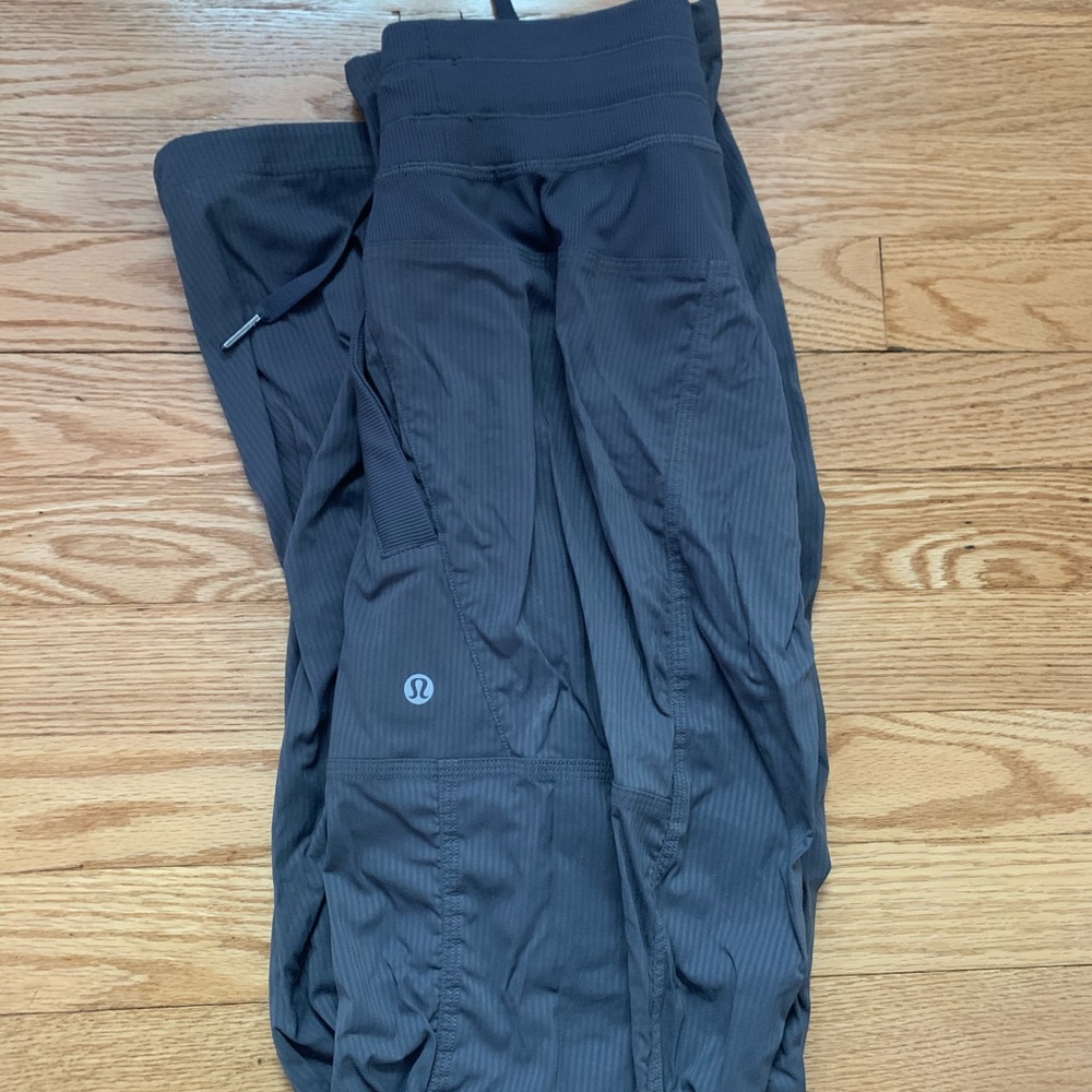 Lululemon Unlined Dance Pant - Picture 2 of 3